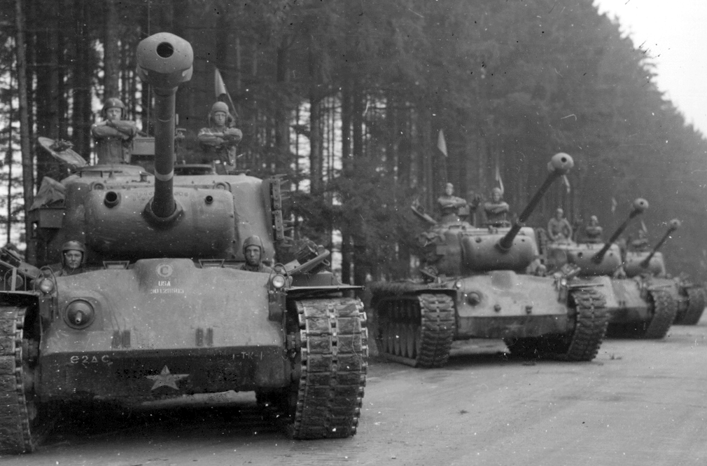 Bilder-Thread m26-heavy-tank-pershing-01