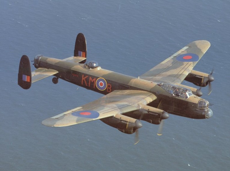 avro lancaster800