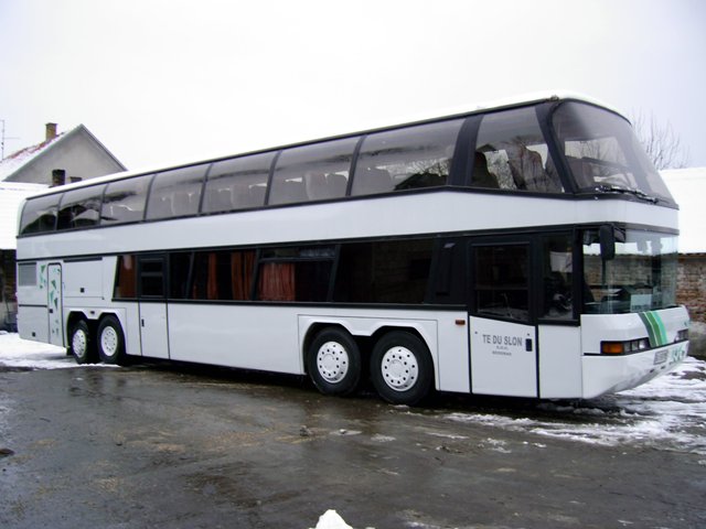 b5f446 Neoplan Megaliner