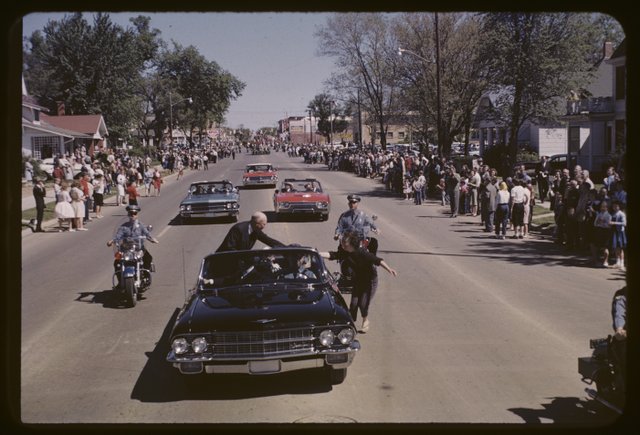 behind ike parade t640