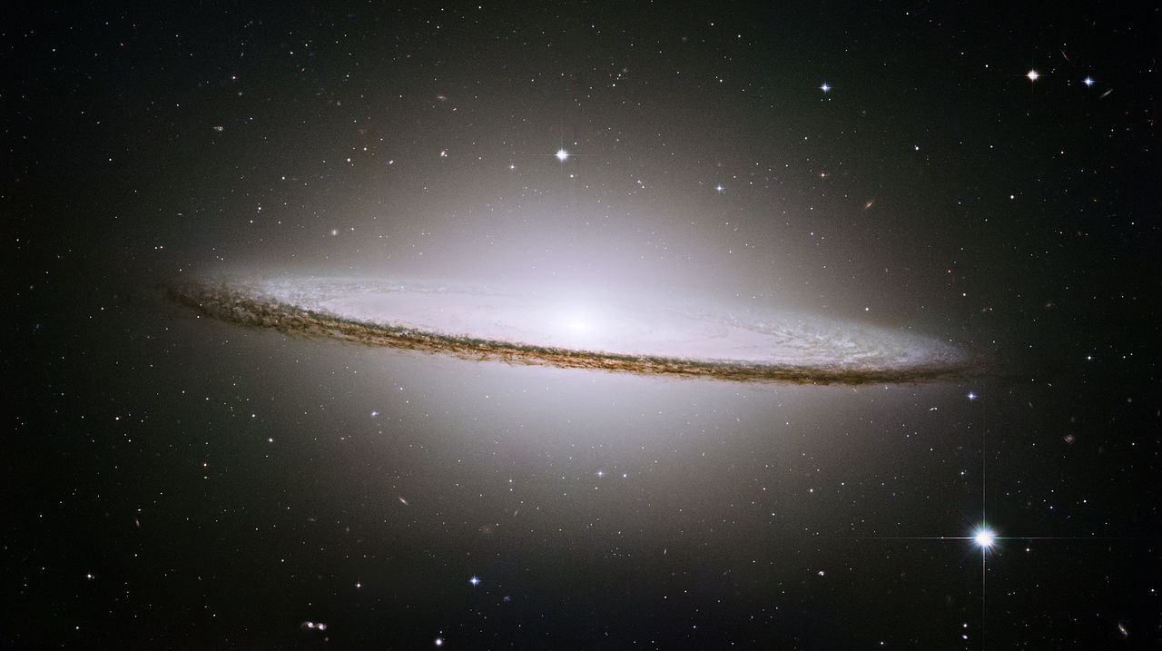 1280px M104 ngc4594 sombrero galaxy hi r