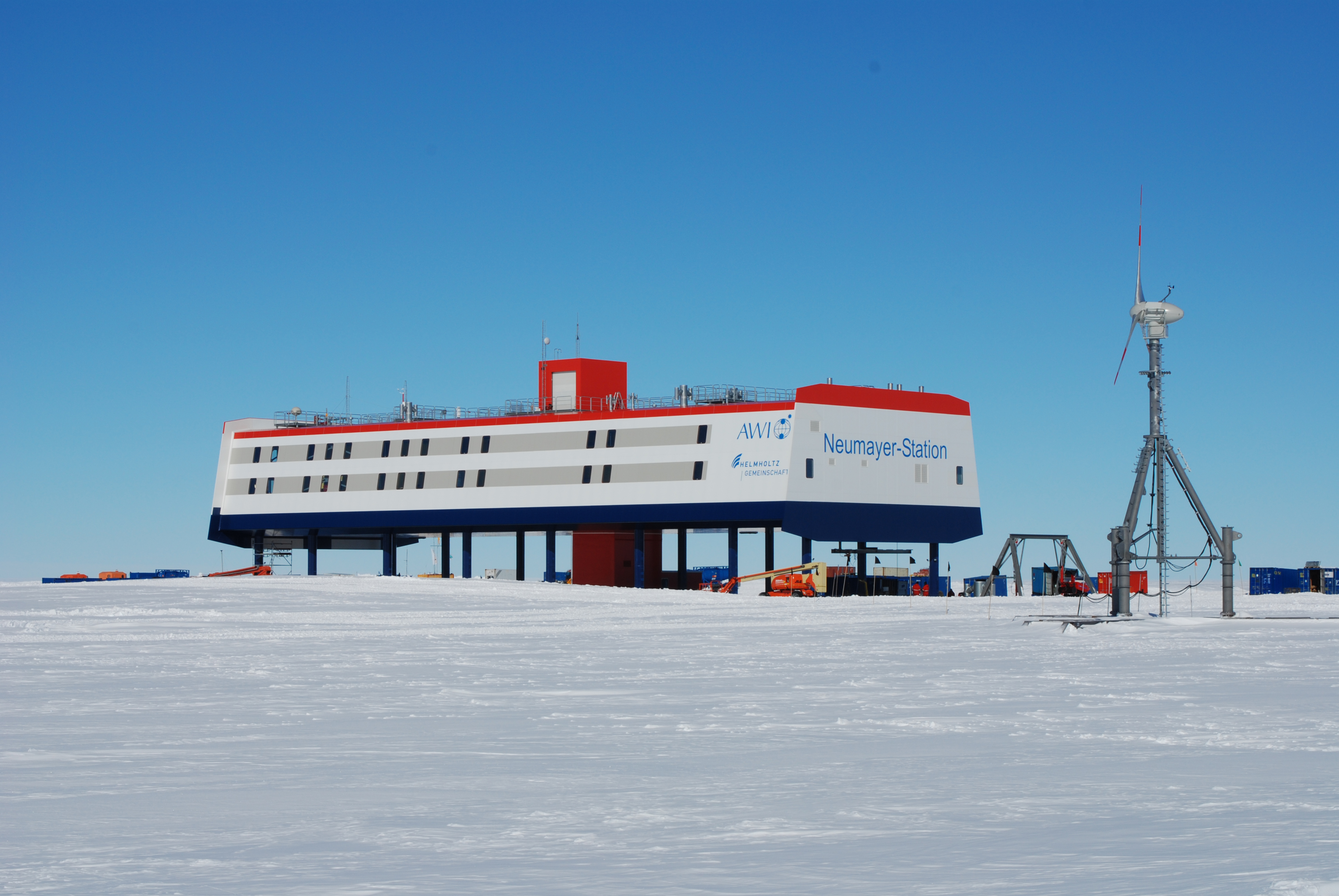 Антарктический научно исследовательский. Полярная станция «Ноймайер III. Ноймайер станция Антарктида. Антарктическая станция нормайер. Научные станции в Антарктиде.