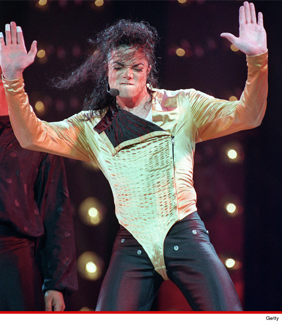 0715-michael-jackson-performing-article-