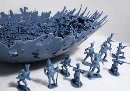 Bilder-Thread war-bowl-melted-plastic-soldiers-made-in.jpeg