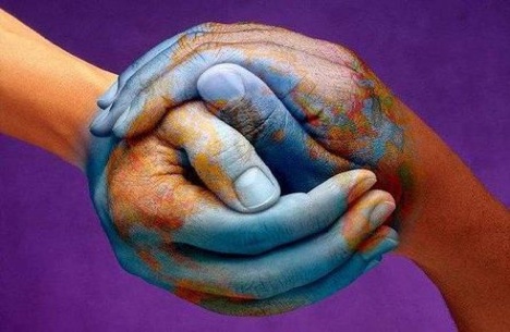 Bilder-Thread t8W1pP8 holding-hands-peace-planet-earth-painted