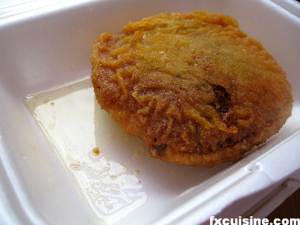 scottish-deep-fried-cheeseburger-07-1000