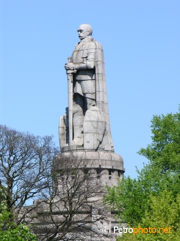 909-bismarck-memorial