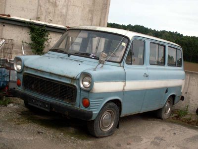 ford-transit-bus-01