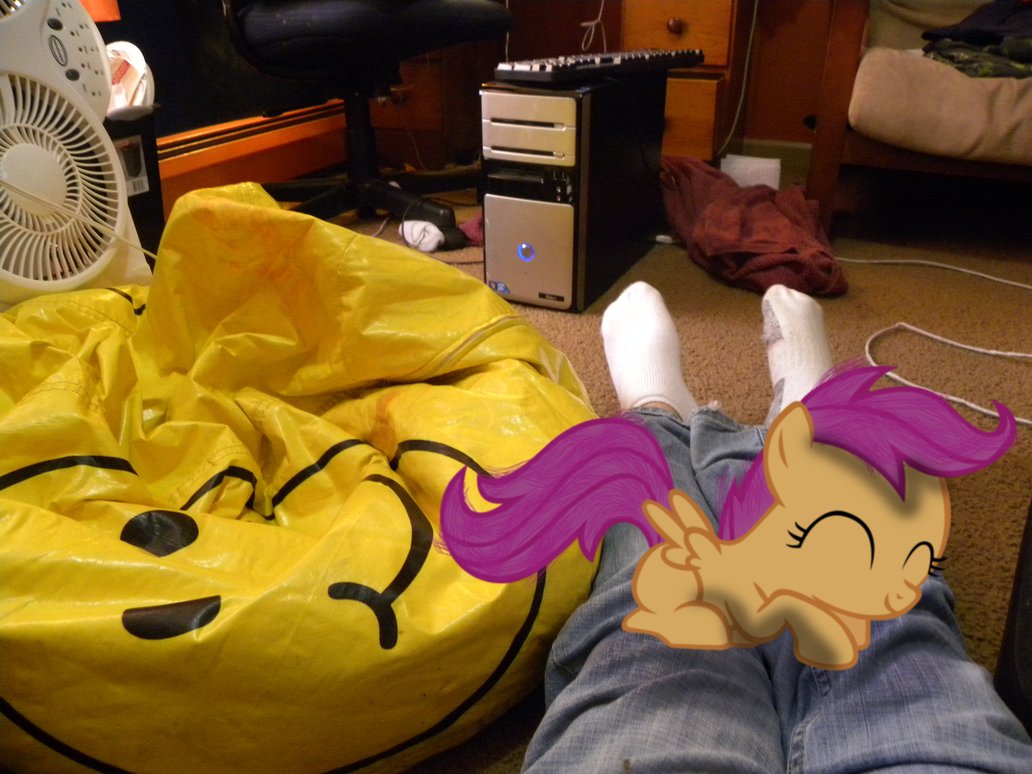 my little scootaloo  cuddle  by supernat