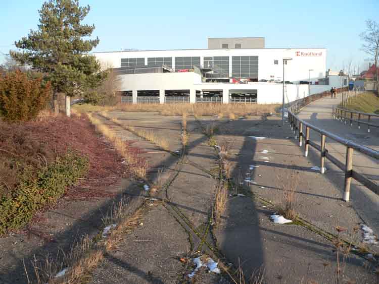 alte 20Gleise 20vor 20Kaufhalle 202