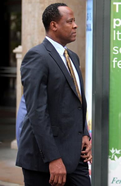 dr-conrad-murray-image 389x600