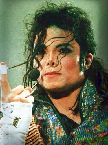 MJJ-michael-jackson-17528760-373-500