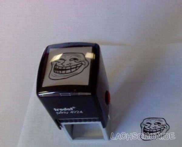 BpAZyJ trollface stempel