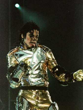 michael-jackson-on-stage-in-sheffield-ju