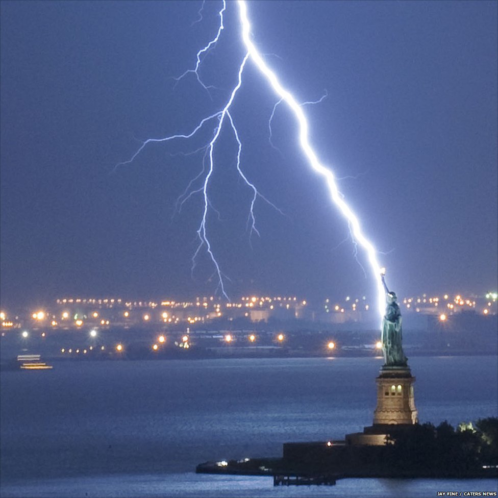 Bilder-Thread tMrI568 KOMZGx 49482272 caters lightning new yo