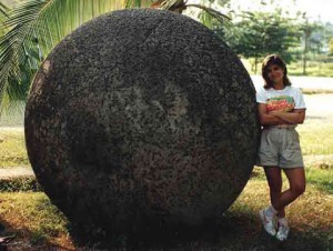 Giant-Stone-Balls-Costa-Rica-300x226