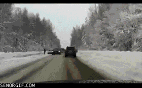 funny-gifs-close-call-on-the-road