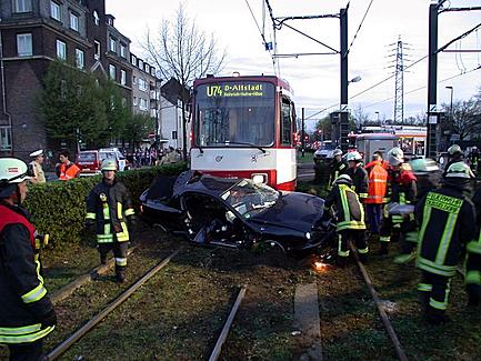 Bilder-Thread tRSov2x 8MNkM4 63929-Unfall-Bahn