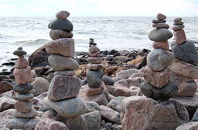 steinhaufen-am-strand