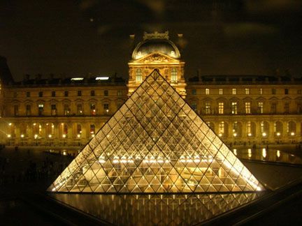 louvre-pyramid