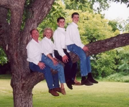Bilder-Thread tTB0PvV a98015 family-portrait 4-tree