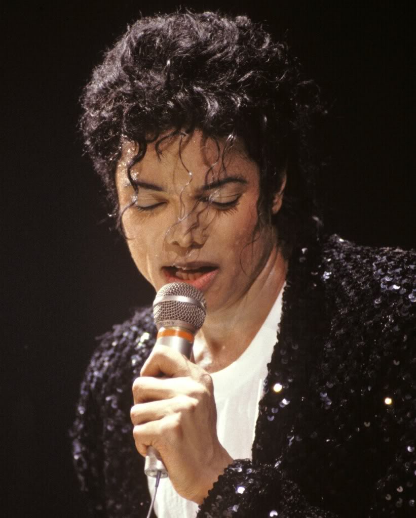 HOOOOT-michael-jackson-17144682-1021-127