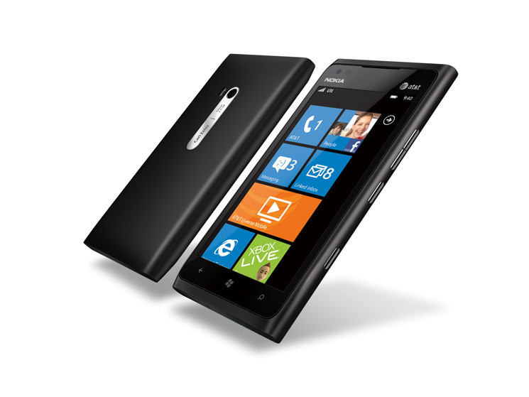 Nokia-Lumia-900-745x559-0332bf92bde1e7d7