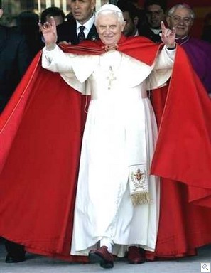 3nHtSQ Papst-Benedict XVI-SatanischesHan