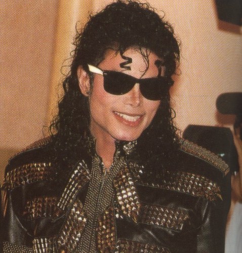 MJsweet4-michael-jackson-19373423-478-50