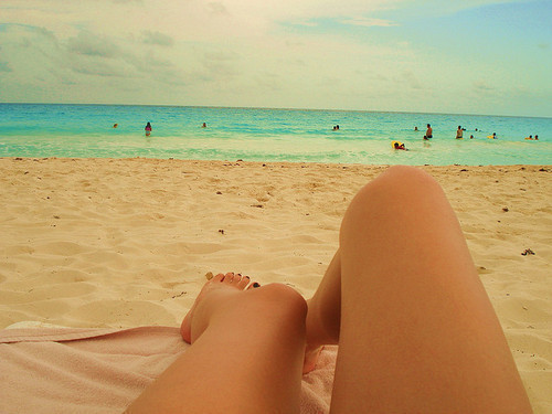 feet-memories-sand-sea-sky-Favim.com-179