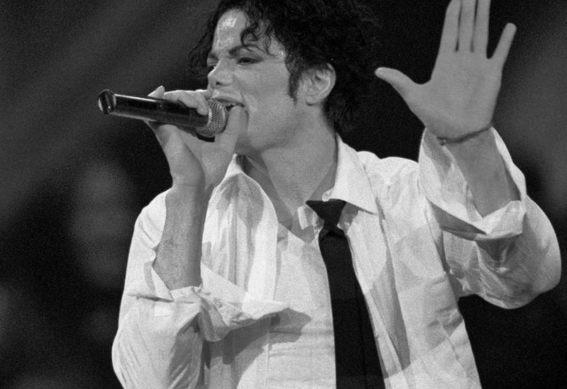 Michael-short-hair-michael-jackson-13044