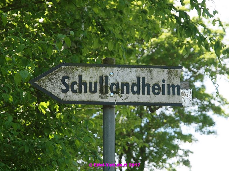 Verlassene Gebäude in Hessen/Rheinland Pfalz schul-heim1kcs1a