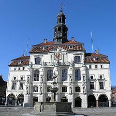 2f7cf4 240px-Rathaus21