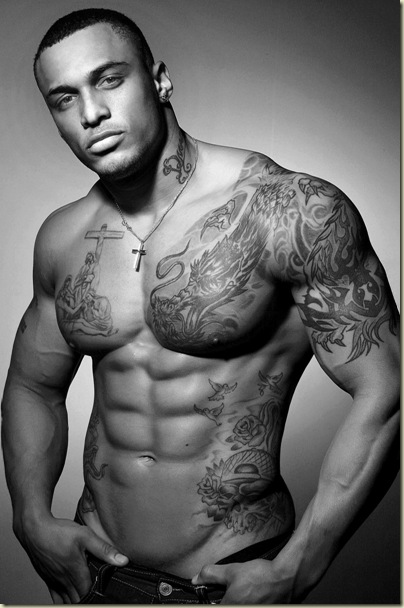 Choosing-a-Design-of-Men-Tattoos-1