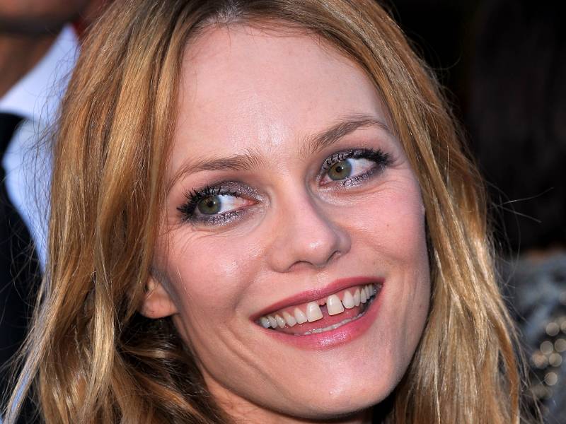 vanessa-paradis-b