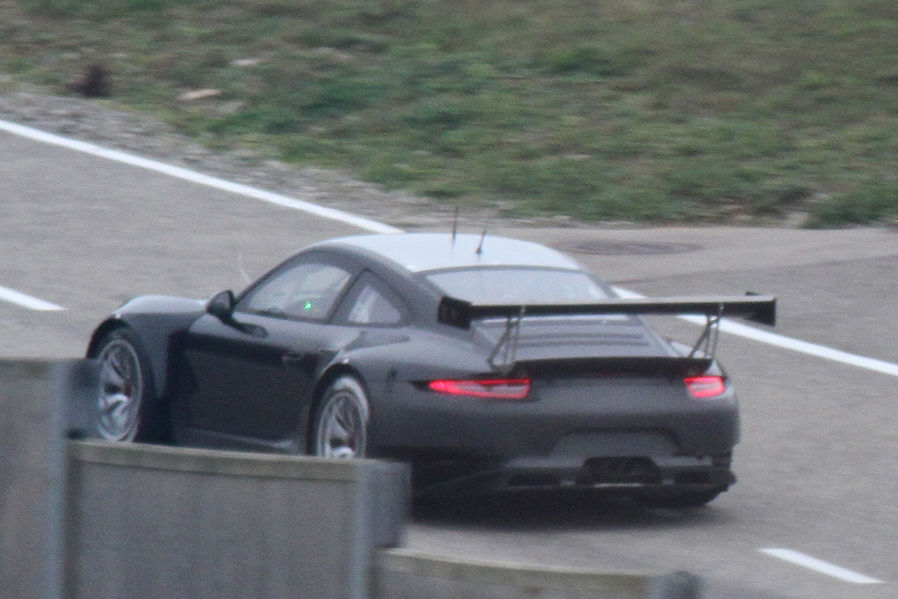 -Erlkoenig-Porsche-911-GT3-Rennversion-1