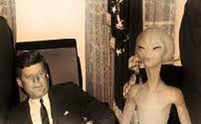 President Kennedy and a Alien 119864