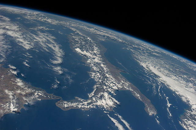 640px ISS 40 Sicily and Italy