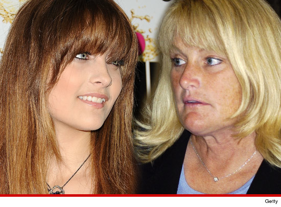 0612-paris-jackson-debbie-rowe-article-g