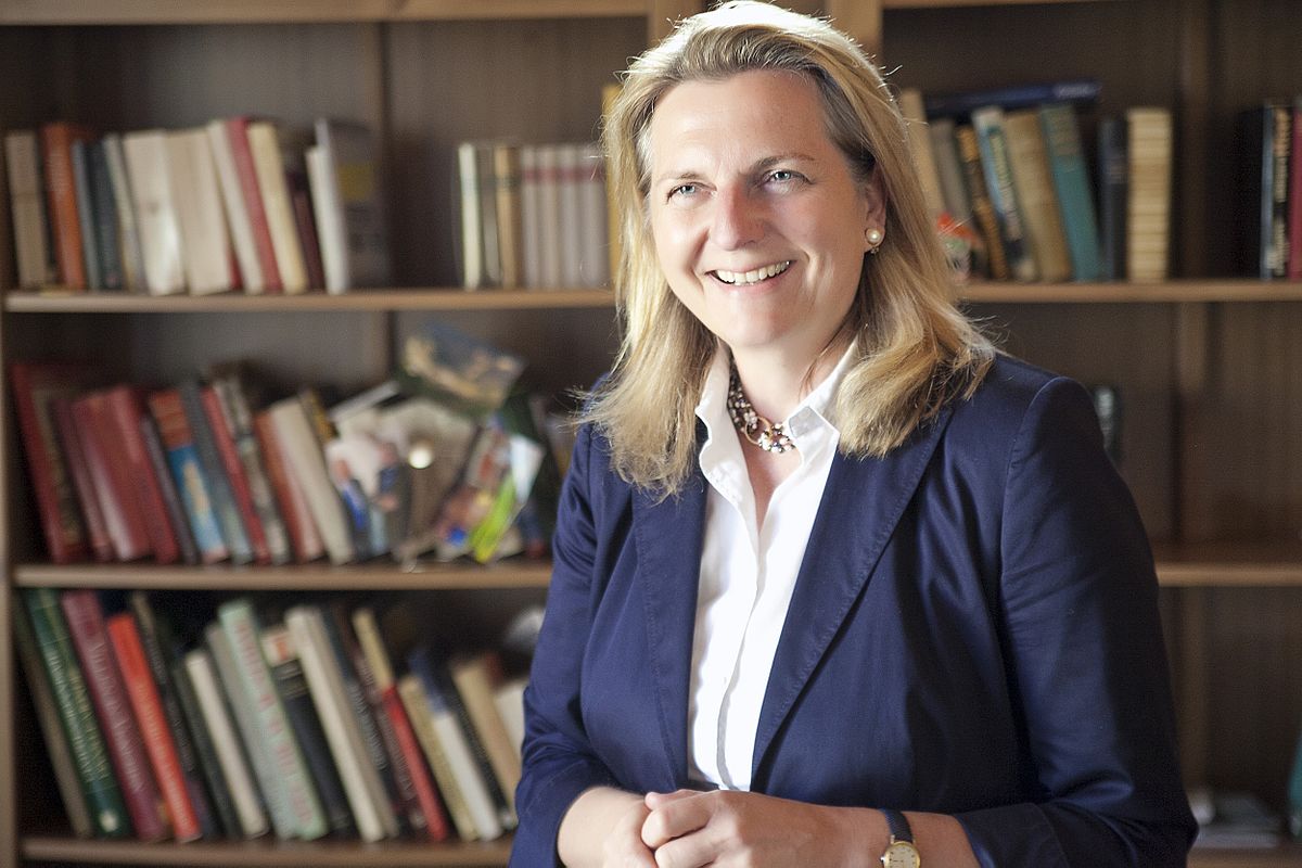 Karin kneissl