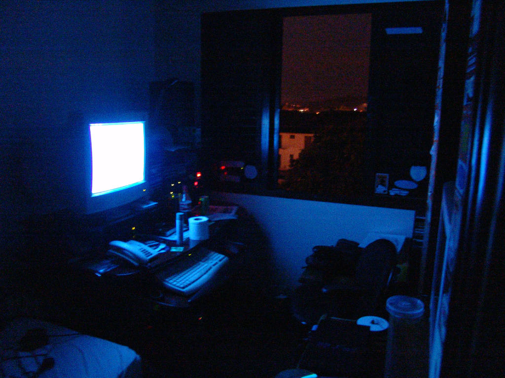 Bilder-Thread blue-light-night-1856371-o
