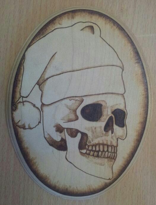 christmas skull by cicerovanstain-d5kzqs