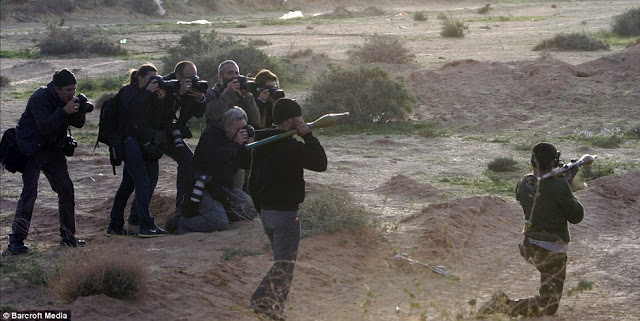 Libya press photogs 01