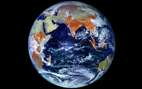 121-megapixel-shot-earth-satellite