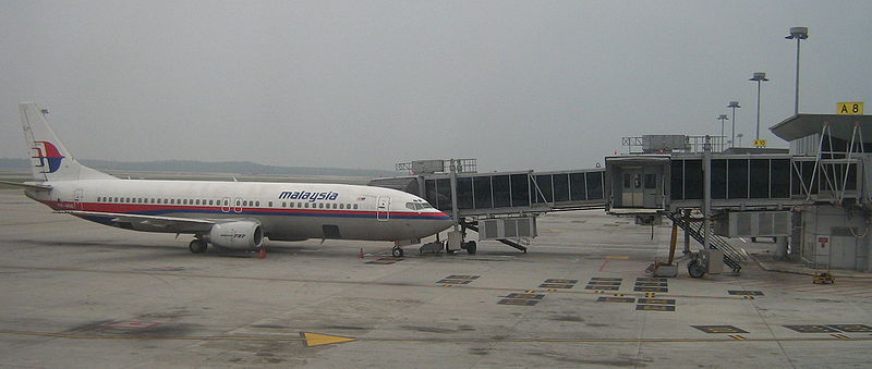 800px KLIA jetway