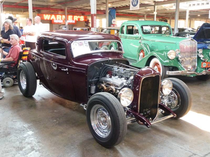 038 Ford 1932  Coupe-3-Window-Hot-Rod NM