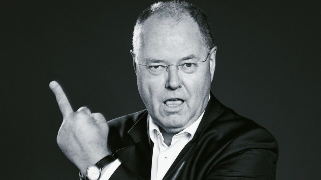 peer-steinbrueck-stinkefinger