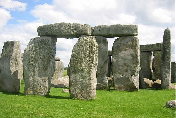 uk stonehenge 02