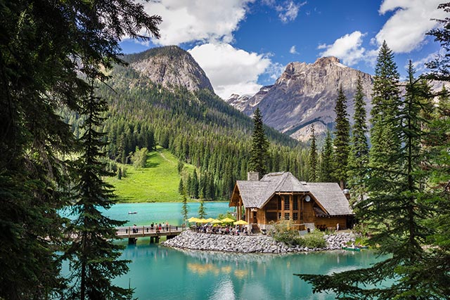 Emerald-Lake-Lodge-Canadian-Rocky-Mounta