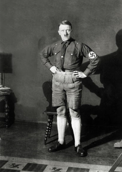 Rare-Photographs-of-Adolf-Hitler-in-Shor